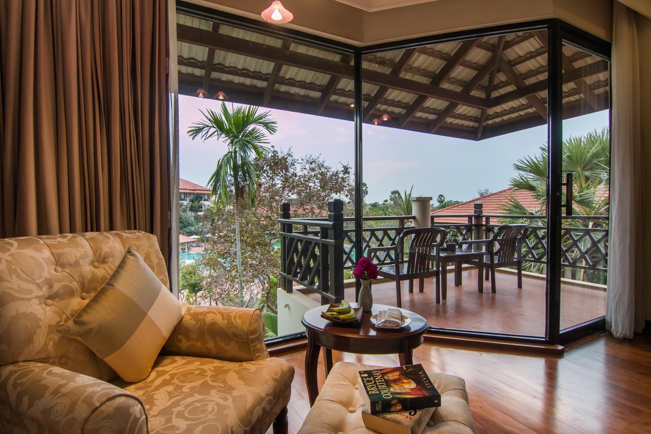Angkor Palace Suite&Villa Ciudad de Siem Riep Exterior foto