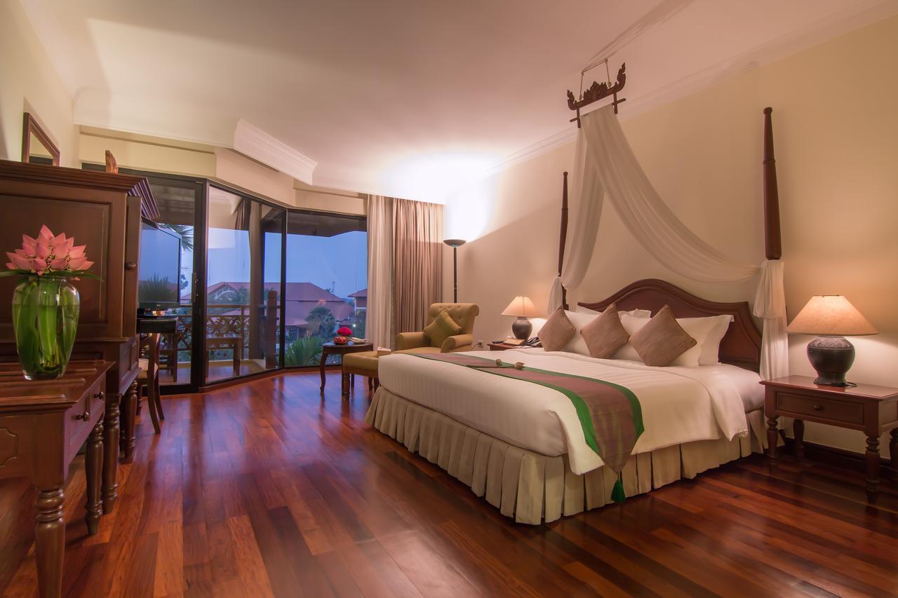 Angkor Palace Suite&Villa Ciudad de Siem Riep Exterior foto